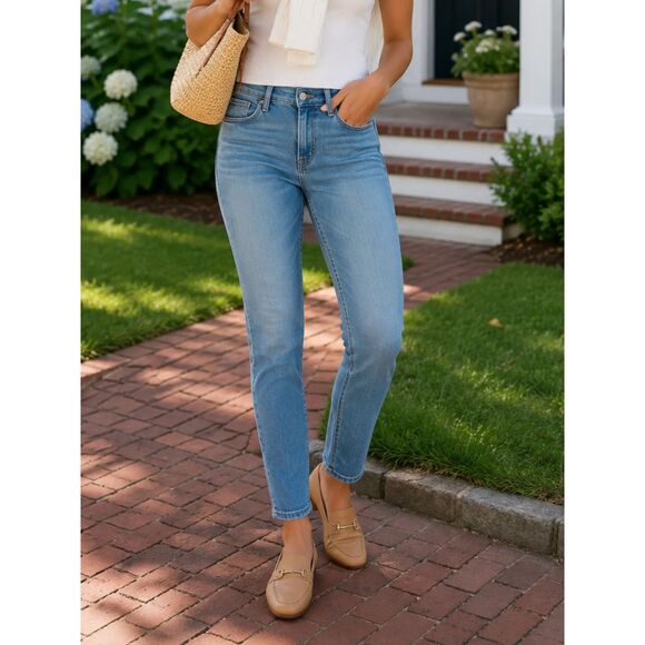 Abercrombie & Fitch Denim - Abercrombie & Fitch Simone Mid Rise 8 / 29 Women's Solid Skinny Stretch Jeans